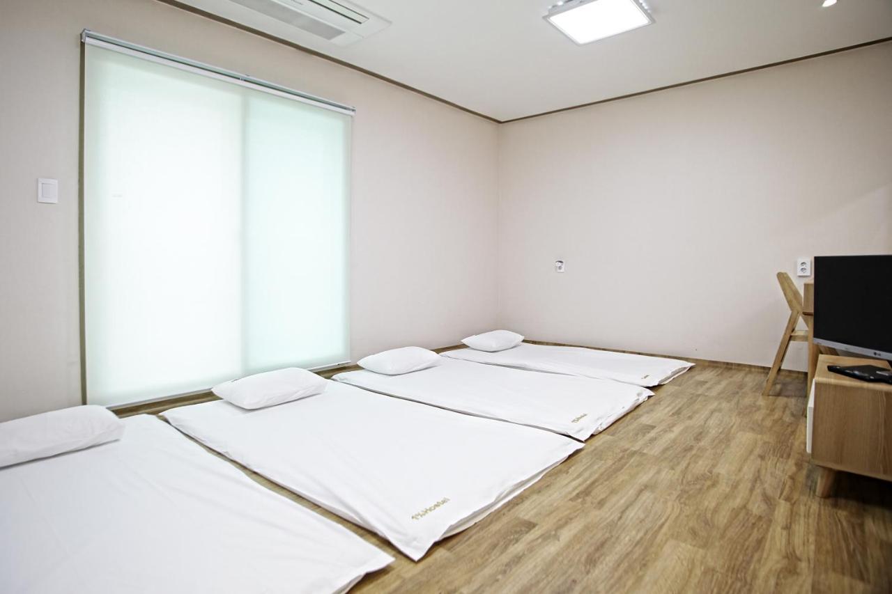 One Percent Hostel Jeonju Esterno foto