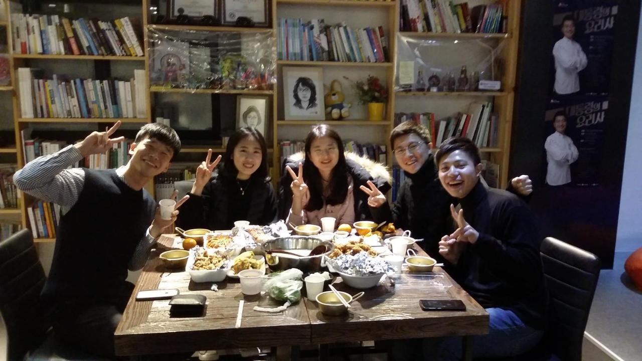 One Percent Hostel Jeonju Esterno foto
